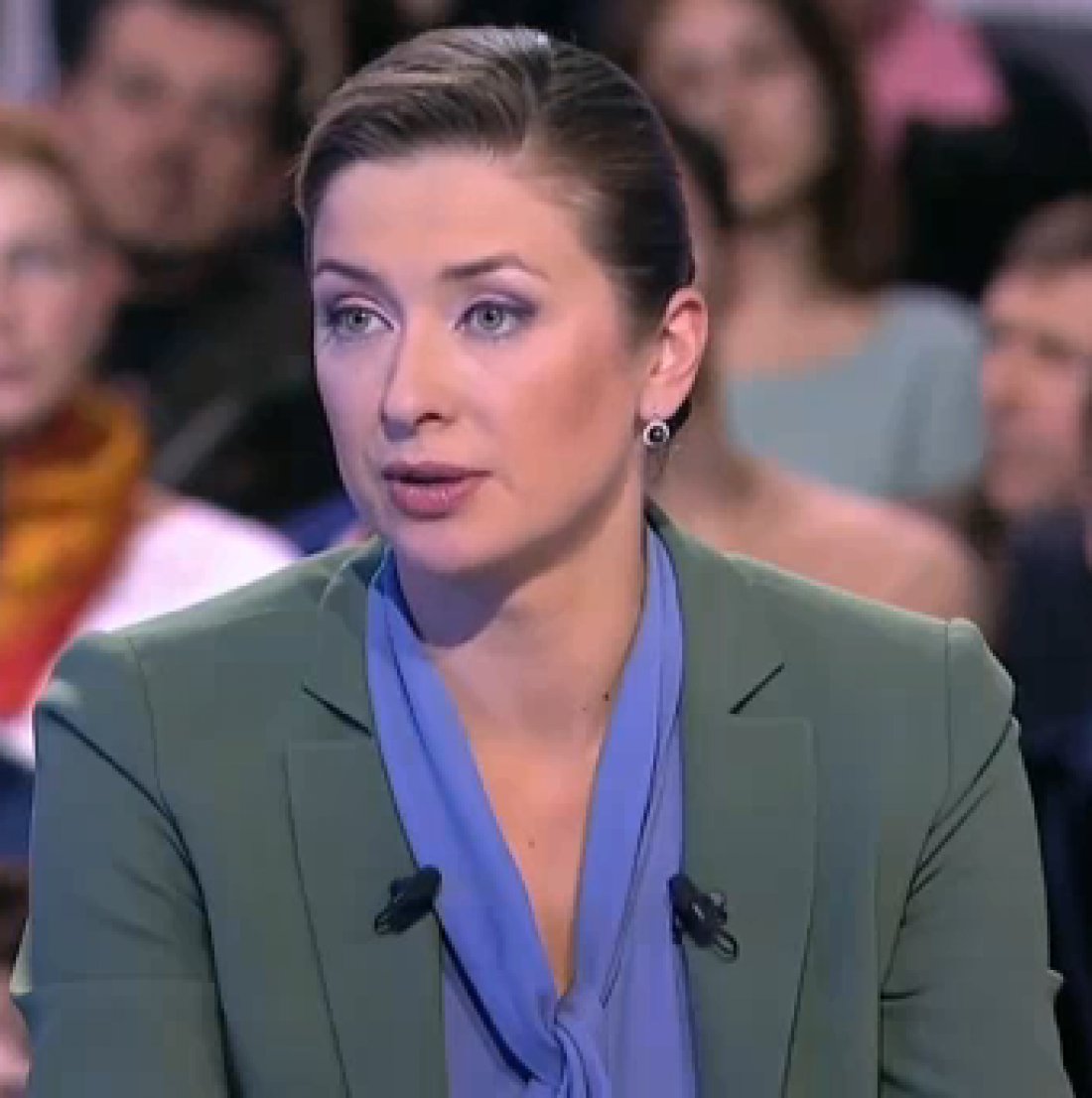 Евросоюз ввел санкции против четырех российских журналистов:

Дмитрия Губерниева, Екатерины Андреевой, Павла Зарубина и Марии Ситтель. Об этом говорится в публикации решения Совета ЕС.

Также, в список были включены артисты Роман Чумакова (Рома Жиган) и Сергей Полунин.