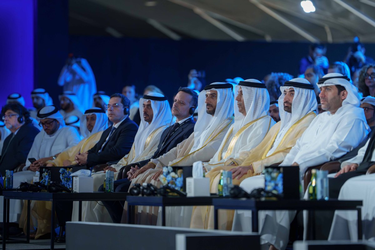 sharjahmedia's tweet photo. سلطان بن أحمد القاسمي يشهد انطلاق الدورة العاشرة من المهرجان الدولي للتصوير "اكسبوجر"
https://t.co/64EJH0NFGs
@xposureXPF
#اكسبوجر #الشارقة #الجادة
#Xposure #Xposure2026 #Sharjah #AlJada https://t.co/gBe02WzKkt