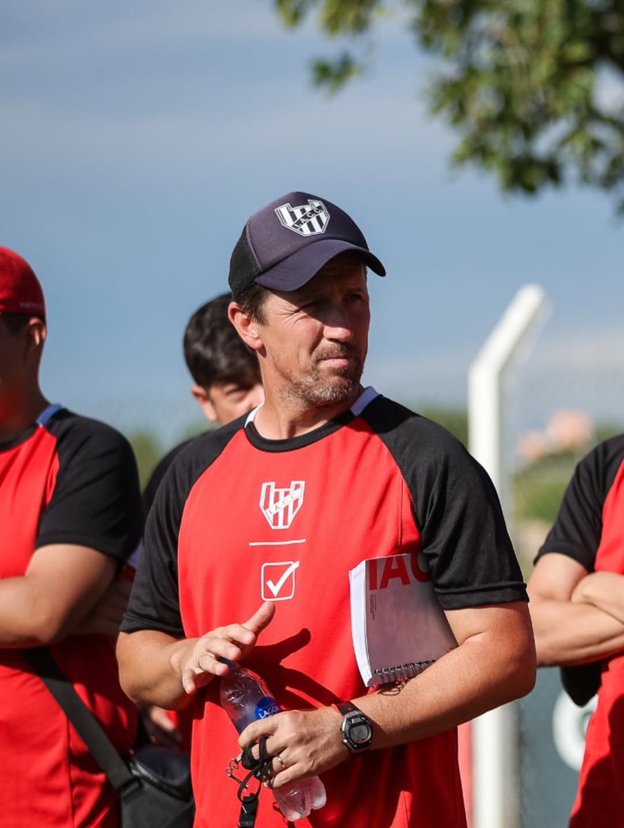 🚨 Tema DT en #Instituto. Desde el club aclaran:

👉 SÓLO se habló con De Felippe, que no puede asumir ya.
❌ No es que nadie quiere venir
❌ No es que todos dicen que no
🗣️ “Quieren instalar que todo el mundo nos rechaza y no es así”.
➡️ Martelotto–Jiménez dirigen ante Lanús.