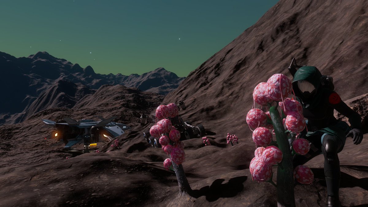 That gluey thingy doesn't look creepy at all...
#EliteDangerous