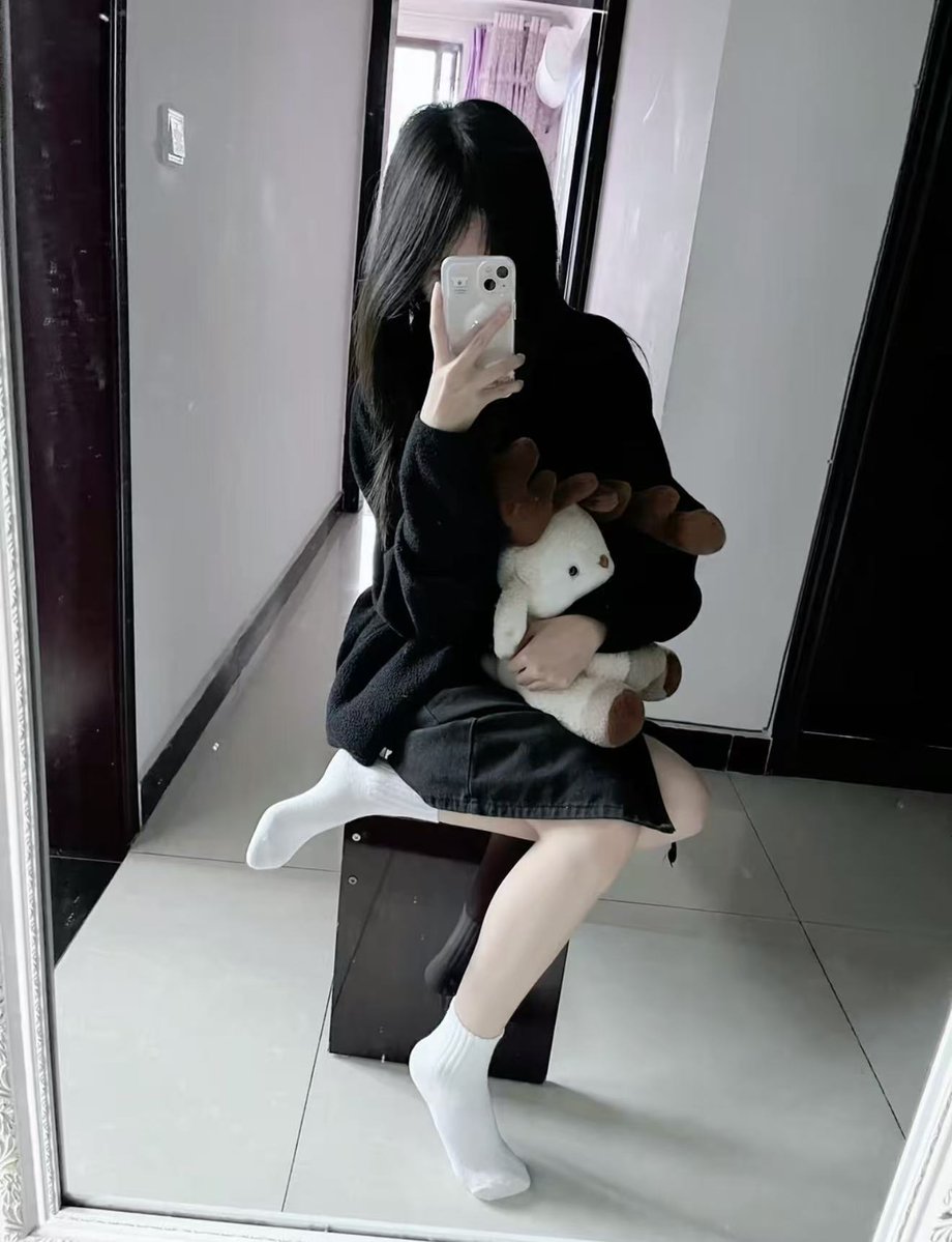 PressureReality's tweet image. 香香的小白袜！
#女高