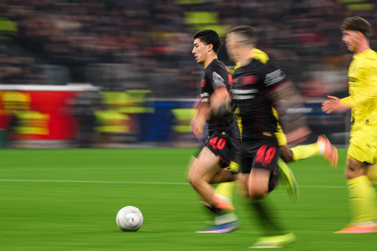 bayer04_es's tweet photo. ๐ด๐๐๐๐ ๐ฉ๐ฉ๐ฟ
๐ #B04VIL | #SomosBayer04 ๐คโค๏ธ https://t.co/G51YqD1fYs