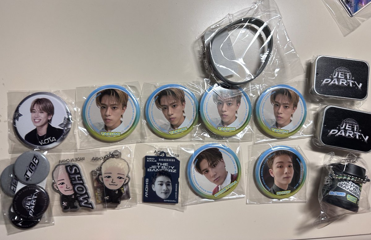 はるてつ tweet media