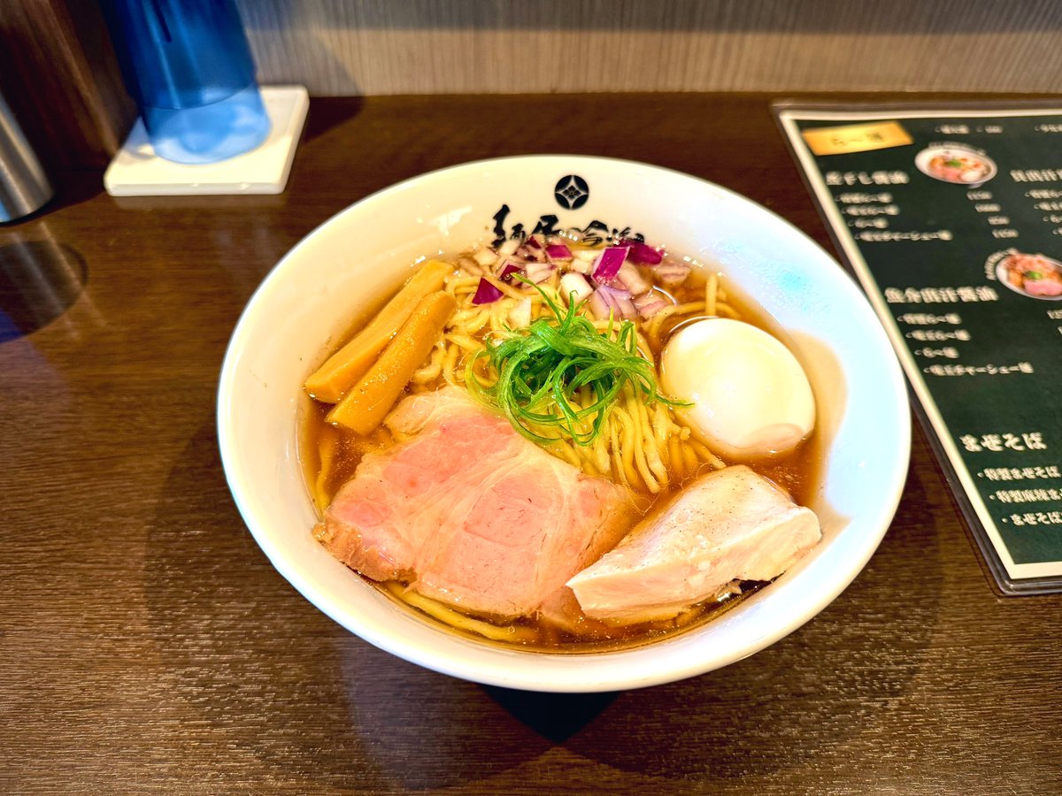 CallitAnything_'s tweet image. また時差投稿でまたまたラーメン🍜ですが、一昨日のランチは2025年10月にオープンした麺屋吟治さんにお邪魔しました。山形のラーメンというと昔ながらの古風なラーメンが人気の様な気がしますが、麺屋吟治さんは今風のトレンドを押さえたラーメンって感じでとってもおいしかったです。👍