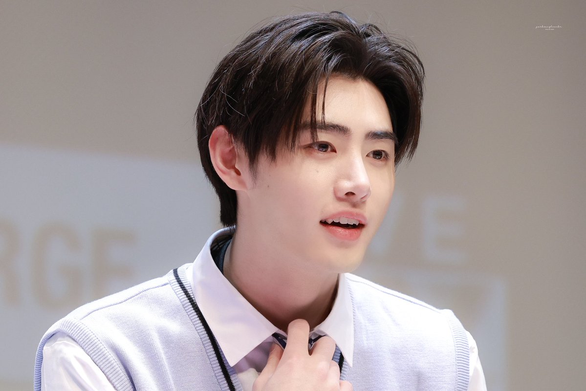 parksunghoonkr's tweet image. 260129 케타포 

훈남스킬….

#엔하이픈 #성훈 #박성훈 #ソンフン #ENHYPEN #SUNGHOON #ENHYPEN_SUNGHOON