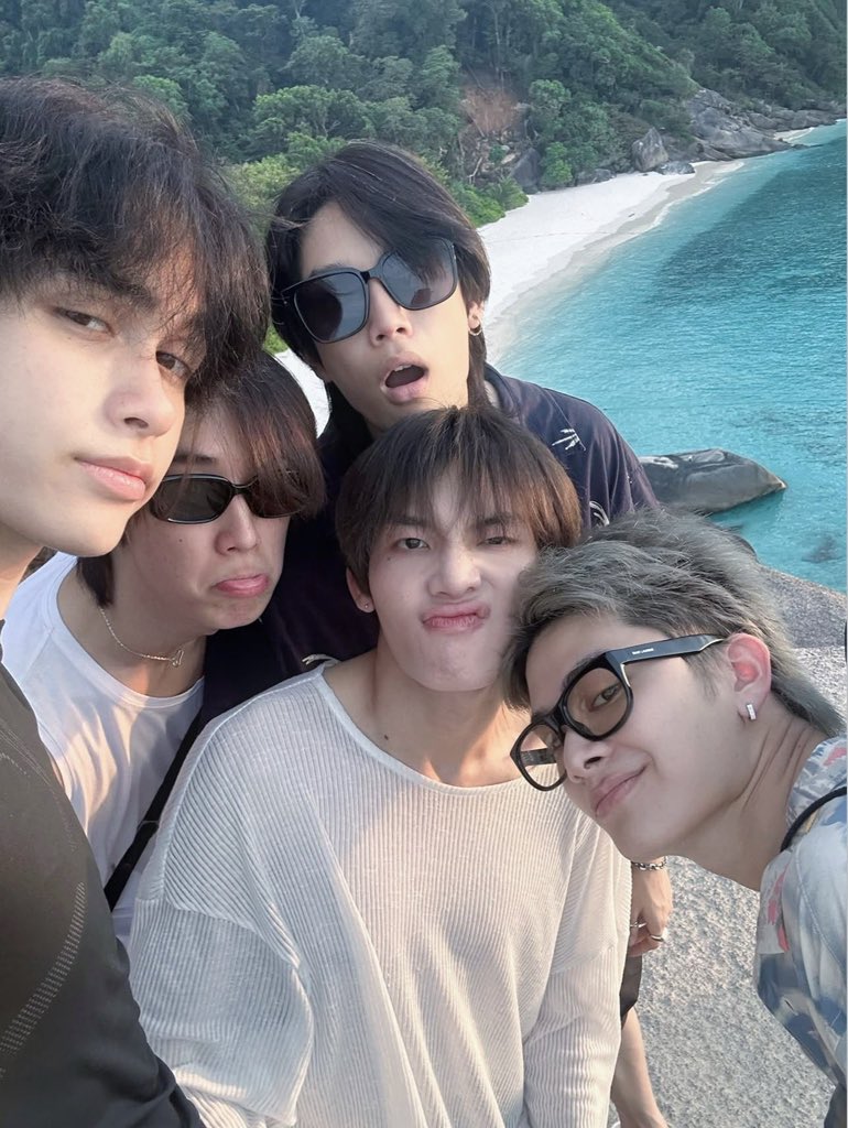 เหมือนแบบ เที่ยวกับกลุ่มเพื่อนแฟน ใครเข้าใจบ้าง