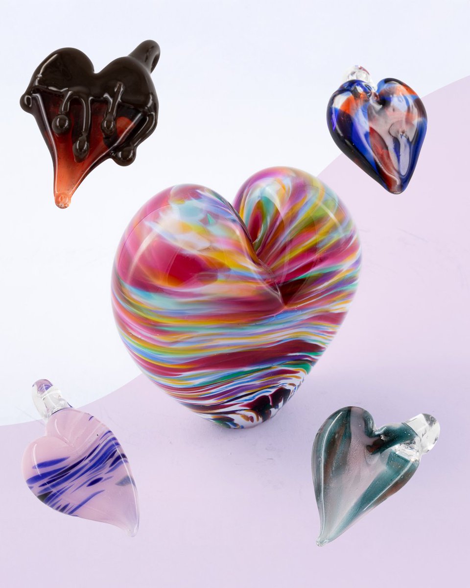 💕 Plan the most impressive and unique Valentine's date at SiNaCa! 
Contact us today to see how we can help your love grow through the magic of glass art.

#SiNaCaStudios #Glassinating #ValentinesDay