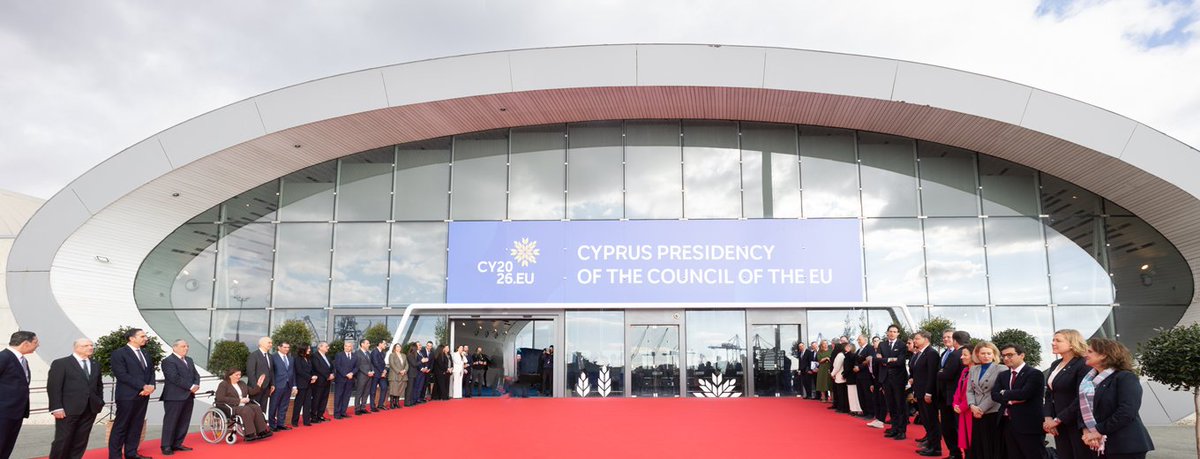 SwissCore tweet media