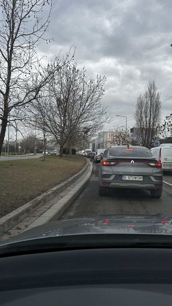 amorphys's tweet image. Masina gata ✅ Traficul tot 🤦 🧑‍🔧😜🧰