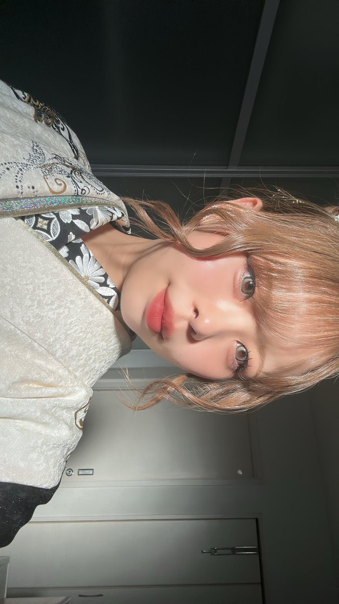 bebedesu_0602's tweet photo. そういえば成人したよ🤞🏻🖤 https://t.co/fZYLpXPuk9