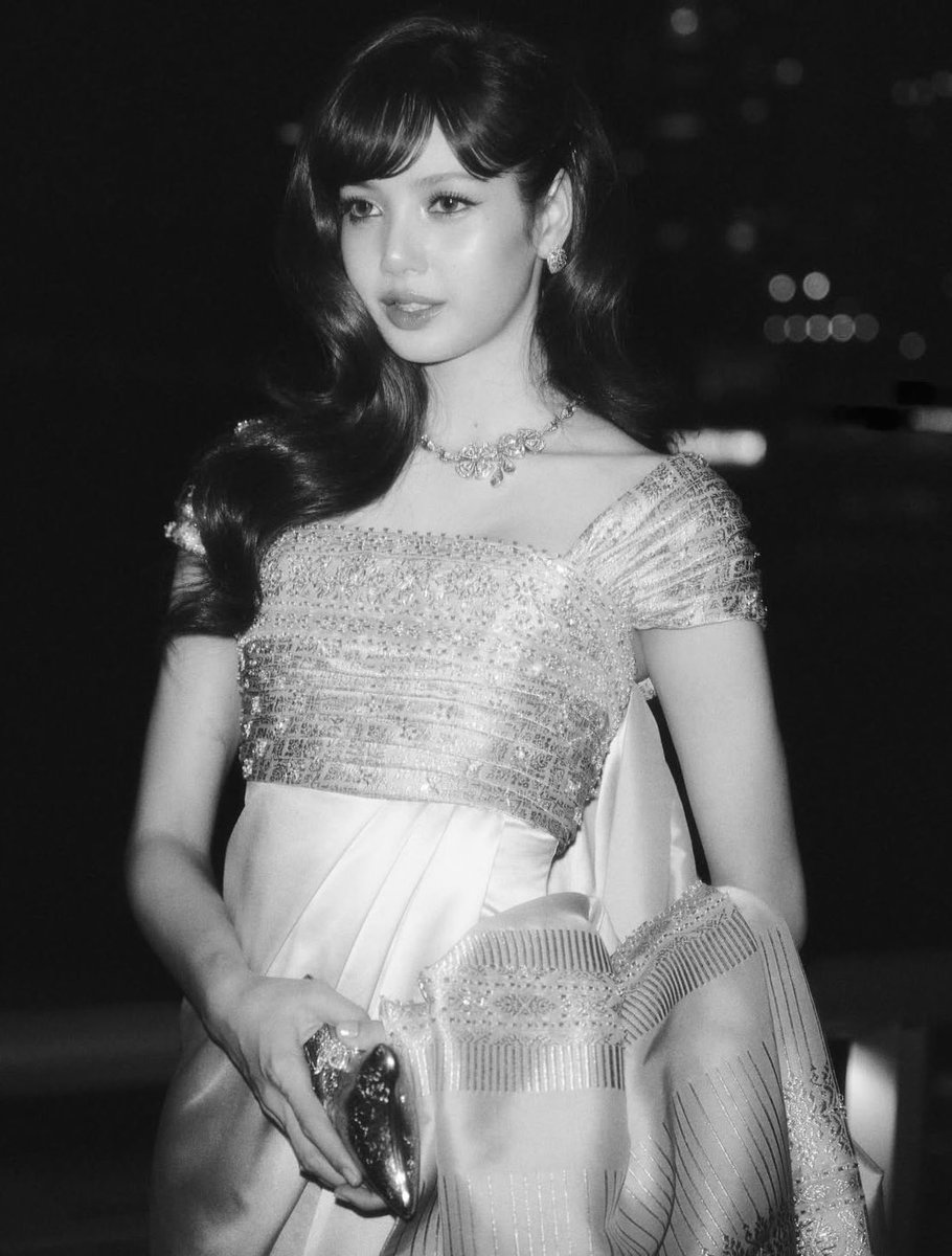 LaliceUpdates's tweet image. #LISA IG update:

“Unforgettable night at Wat Arun with #AmazingThailandxLISA” 

🔗 instagram.com/p/DUGPNemD7kl/… 

@wearelloud @AmazingThailand

LISA AMAZING AMBASSADOR
#AmazingThailandxLISA
#AmazingThailandExclusiveNight
#FeelAllTheFeelings