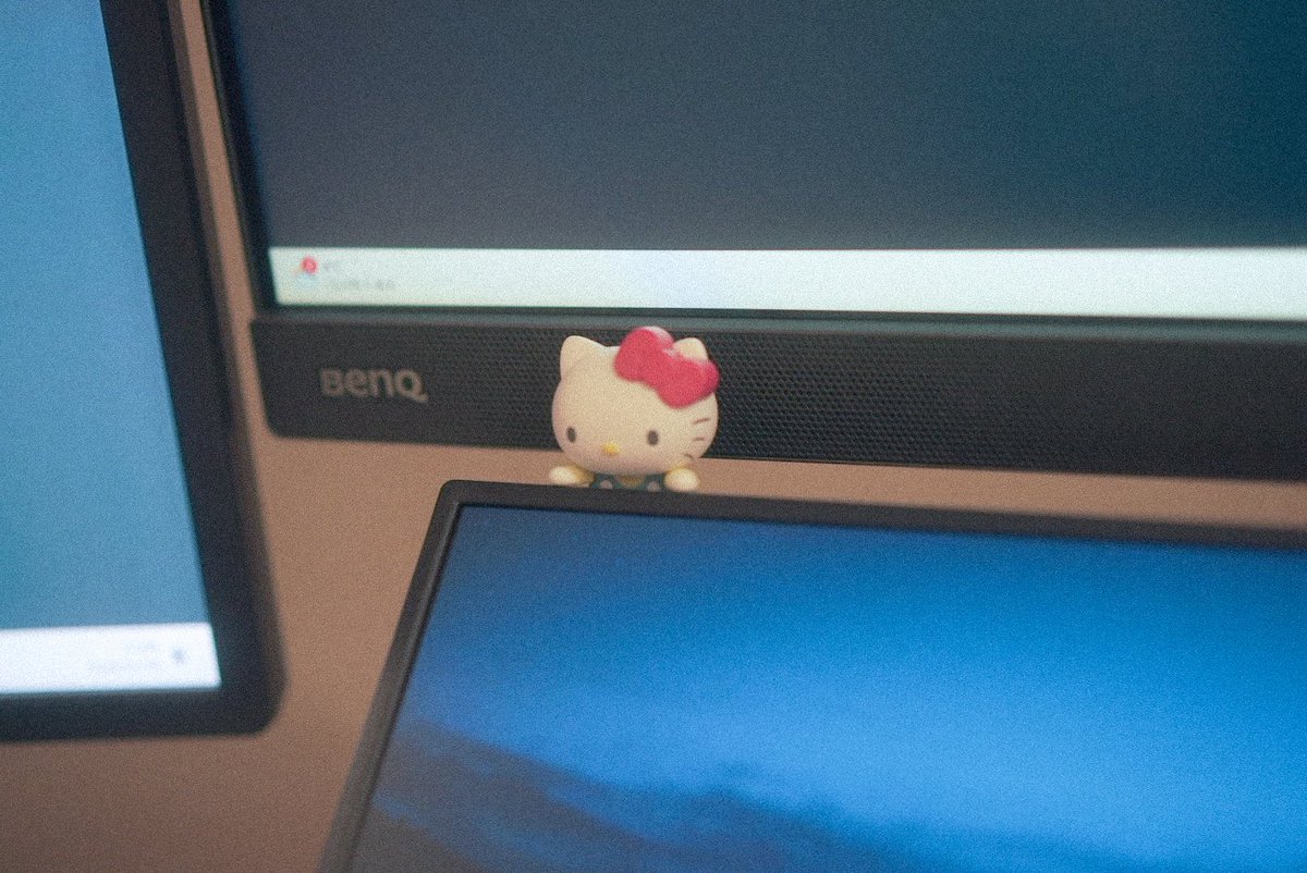 __Ond_jp's tweet photo. IT勤務/ベーシスト/ボカロp/たまに映像クリエイター/サンリオオタク

渾身のデスク環境 https://t.co/ULcb9gCGh9