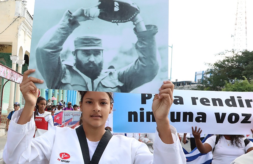 📷 Postales del Desfile Martiano en #LasTunas
.
.
.
#MartíVive 
#AntorchaCentenaria 

📷 Reynaldo Emilio López Peña