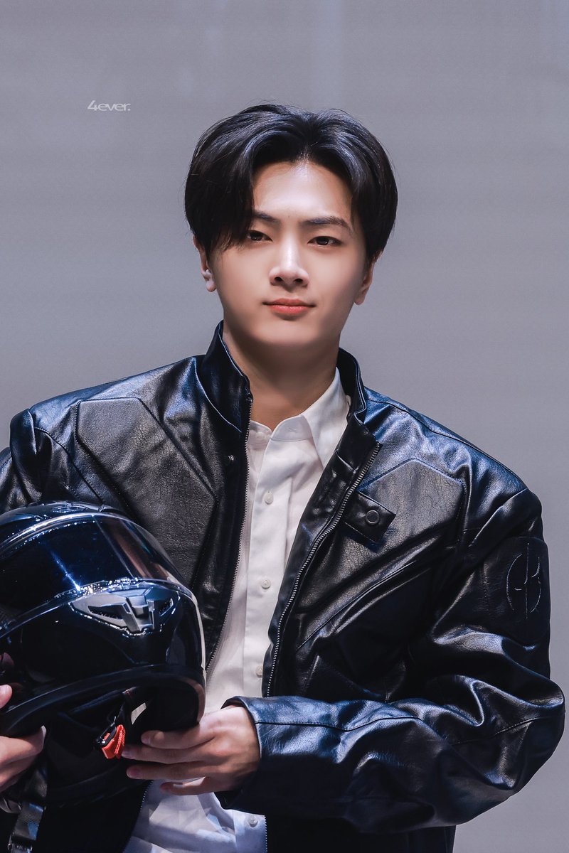 4𝒆𝒗𝒆𝒓. tweet media