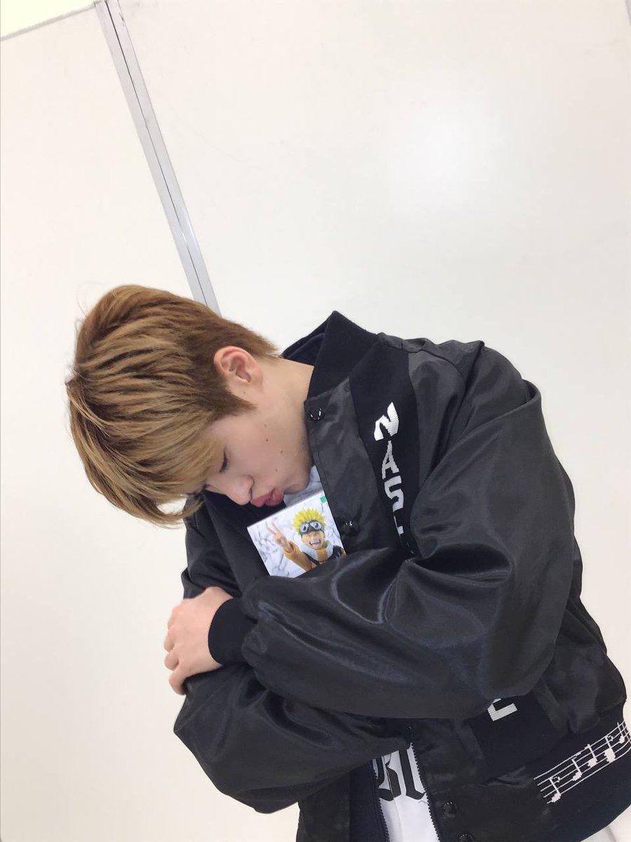 2so52's tweet photo. 나 선정. 선물줄맛나는남성 1위
선물받고 품에 꼬옥 안고잇고
눈코입 풀개방에
막 아쟈쟝 이런 애교까지 부리면
선물맨날주고싶어서우뜩해 ㅜ^ㅜ ♡ https://t.co/T9LS9fgqzV