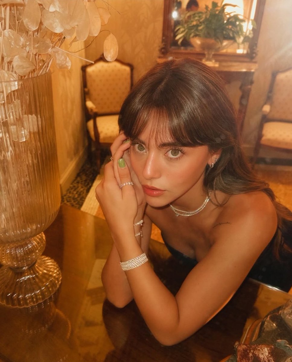 <a href="/MarieClaireTR/">Marie Claire Türkiye</a> güzel kalpleri bulmak zor

#SılaTürkoğlu  SılaTürkoğlu