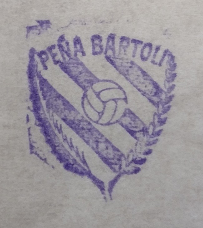 Avui, a Les Penyes de l'Espanyol, comencem remuntant-nos a finals de la dècada de 1950 per a conèixer la Peña Deportiva Bartolí, ambaixada afiliada a la FCF amb un equip de categoria juvenil. perezmasso.blogspot.com/2026/01/pena-d…