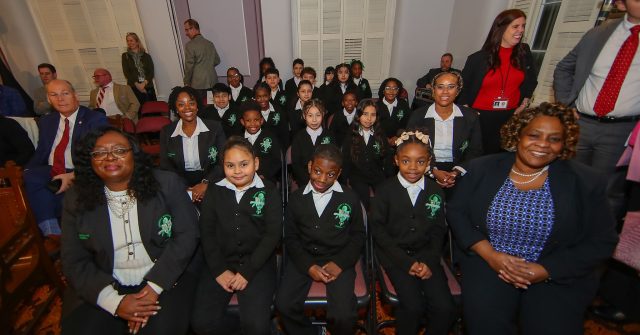 BhamTimes's tweet image. Students from Washington K-8 School, one of #Alabama’s most improved #Turnaround #Schools, were recognized this month by Gov. Kay Ivey. The recognition highlights the school’s significant academic progress. But how did it happen? @BhamCitySchools 

birminghamtimes.com/2026/01/how-wa…