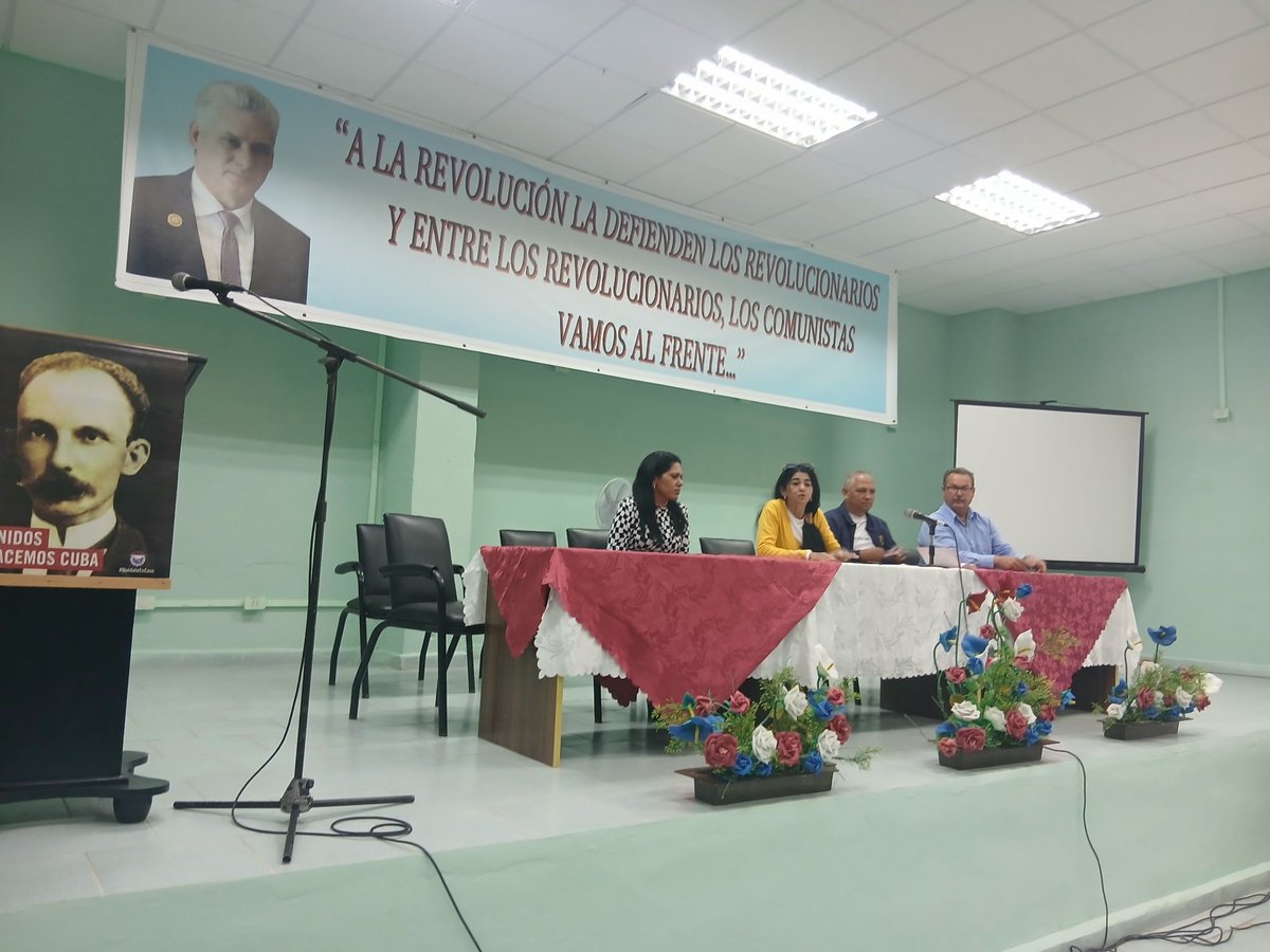 Se realizó en #SantaCruzDelNorte balance anual del Consejo Electoral Municipal.
#Cuba
#Mayabeque 
#UnidosXCuba
