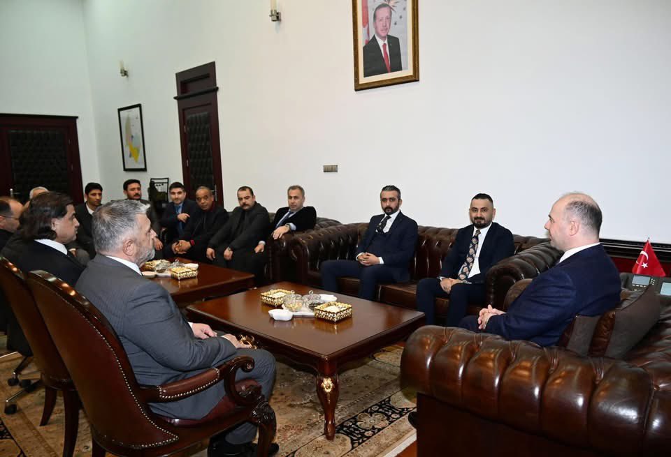 Osmaniye Valimiz Sayın Mehmet Fatih Serdengeçti’ye;
TÜRKAV Genel Merkez Yöneticimiz Sayın Volkan Canbolat,
Osmaniye TÜRKAV Şubemiz,
Osmaniye Ülkü Ocakları İl Başkanımız Sayın Mehmet Çağatay Geçeroğlu
ve yönetim kurulu üyelerimizle birlikte hayırlı olsun ziyaretinde bulunduk.