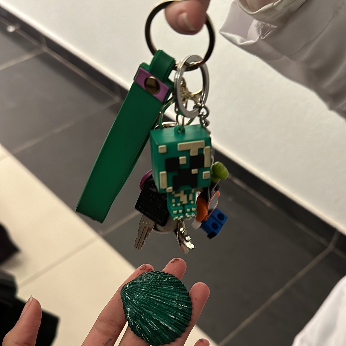 PspsO0's tweet image. وروح امك بزنس هاند ميد من البحر لرقبتك