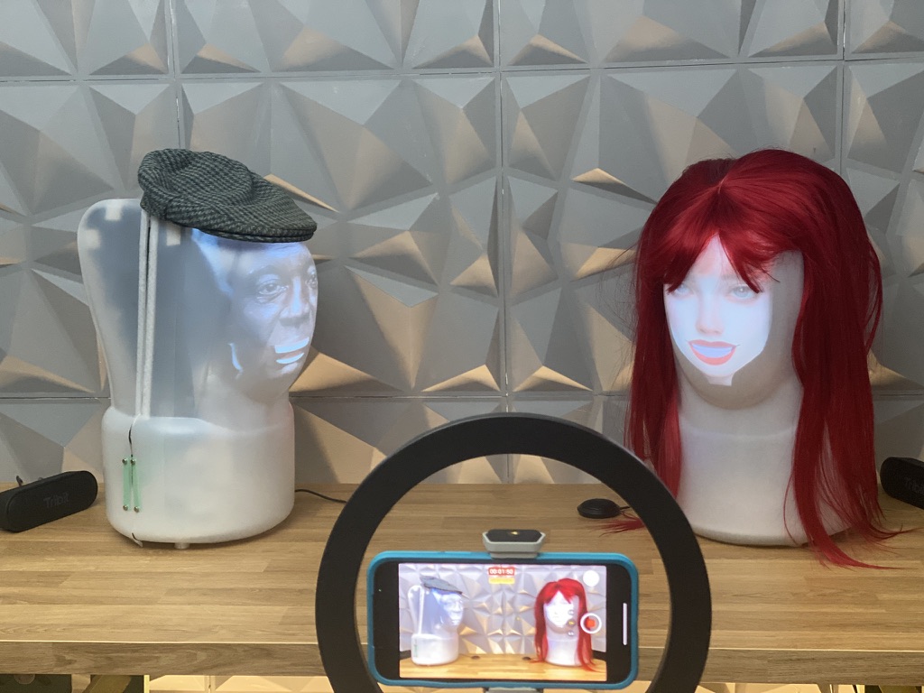 Please enjoy this photo taken 832 days ago, provided with no context.