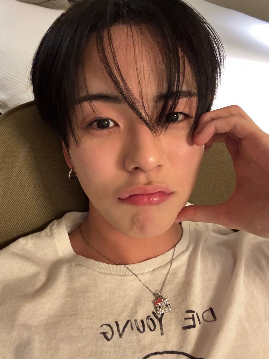 윤쁘잉 tweet media