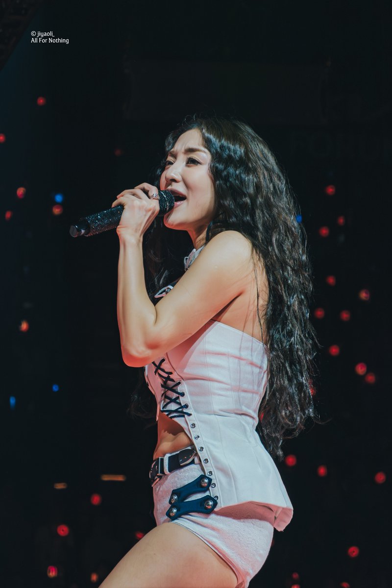 260124 THIS IS FOR in LA Day 3
Jihyo 
#지효 #JIHYO #ジヒョ #트와이스 #TWICE #THISISFOR_LA #THISISFOR_LA_D3 #TWICE_THISISFOR_WORLD_TOUR #TWICE_THISISFOR_WORLD_TOUR_IN_LOSANGELES