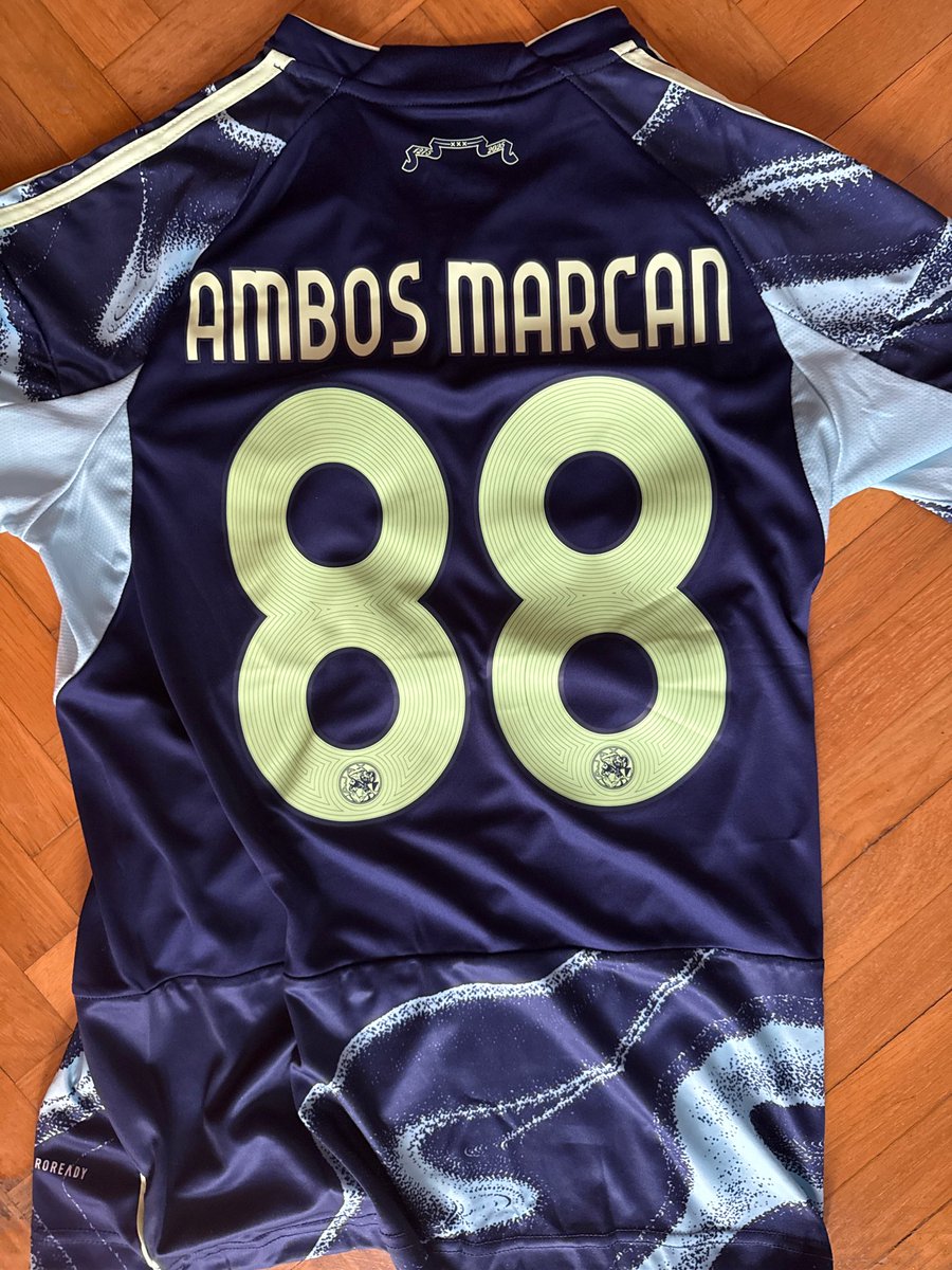 Nebot365's tweet photo. Nueva cami que opináis ❤️‍🩹 https://t.co/g3iypDTzwy