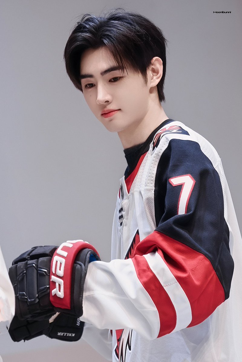 เขาให้ชุดอะไรมาฮุนใส่น่ารักหมด