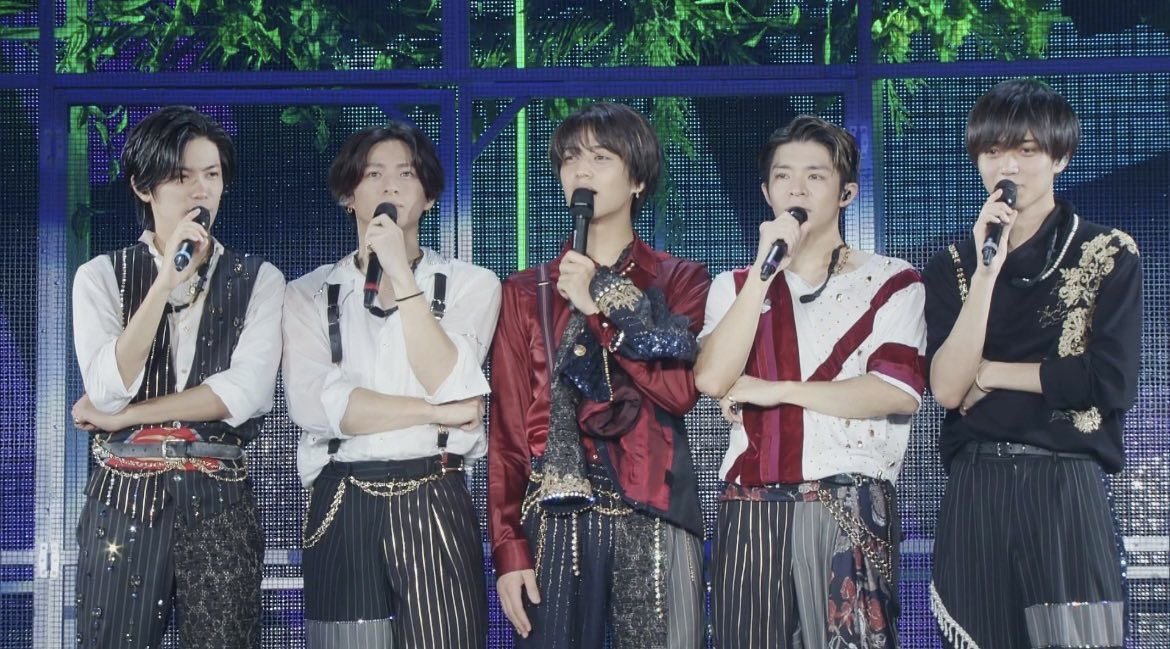 hq23ly's tweet photo. 左から、神宮寺勇太(28) 平野紫耀(29)←🆕
髙橋海人(26) 岸優太(30) 永瀬廉(27)

ということで今年も5人の年子2monthsが
無事やってきました🥹💖

#KingandPrince5 https://t.co/IvGomZHNar