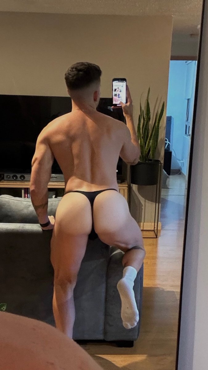 Trying thongs for the first time… am I doing it right? 🫣