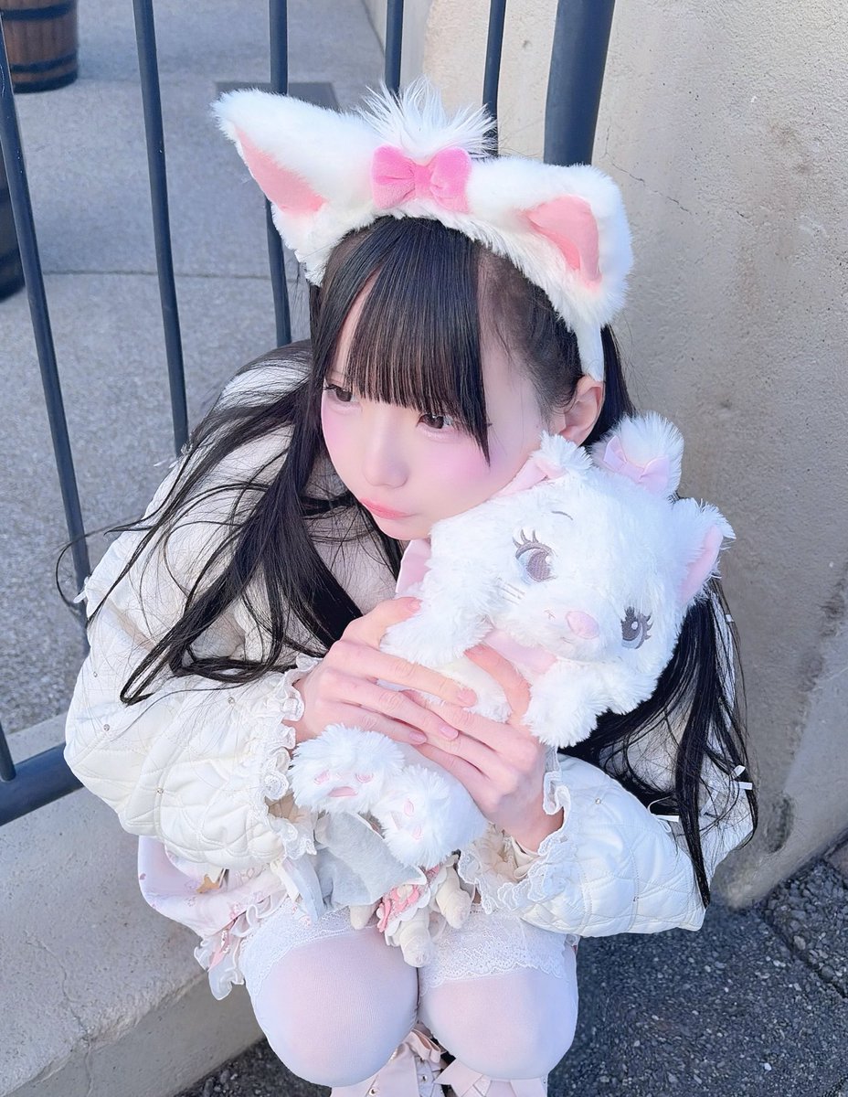 小鈴もゆ【ドレスコード】 (@dreco_moyu) / Highlights / X