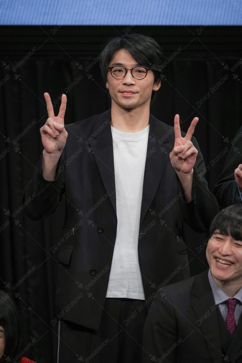 minamimuki_____'s tweet photo. 私の中でお気に入りのビジュ良くてメロい新山さん4選‼️‼️やっぱ改めて見返したら、最近のお写真の方がビジュ磨き上がってる‼️ https://t.co/1GqRav1po0