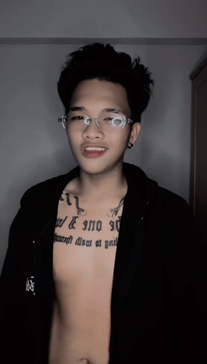 สวัสดีค้าบ เบท อายุ19 ชายแท้ครับ🙏🏻
 รับงานนวดออยล์ งานเอนเตอร์เทน เอ็นดื่ม เอนแรง เต็มใจบริการทุกเพศ นวดดี ดูแลดี รีวิวแน่นครับ🤘🏼
ผมอยู่อ่อนนุช เดินทางได้ทั่ว กทม.-ปริมณฑล ครับ 
(ฟรีค่าเดินทางในละแวก9กิโลครับ🙏🏻)
#หมอนวดชายแท้ #หมอนวดชายกทม