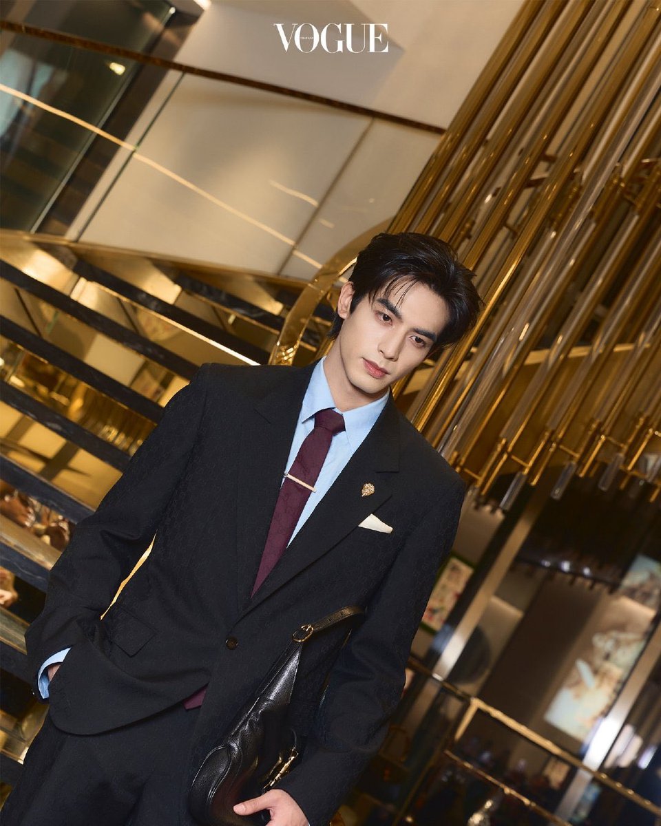 ตากล้อง Vogue Thailand นี่ต้องให้นะ จะงานที่ไทยหรืองานเวลาบินแฟชั่นวีค ฮีถ่ายดีตลอด ส่วนอันนี้ถ่ายทั่นมาได้เว่อร์มาก