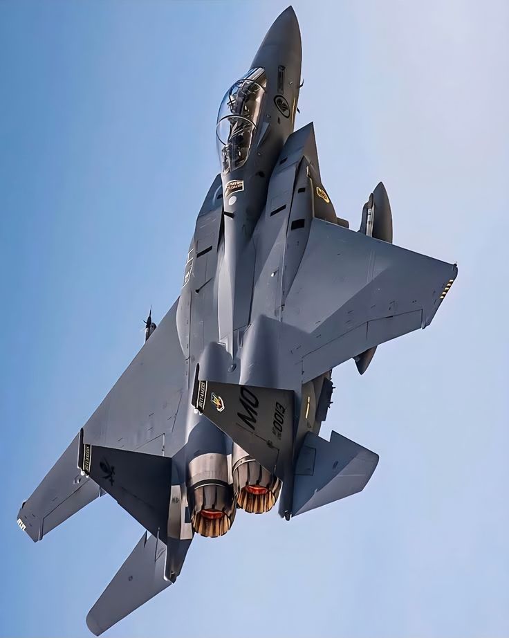 AmericaSpoof's tweet photo. US air force has launched jets toward Iran.

Tonight may be the end for Khamenei. https://t.co/cfc9IrsPyl