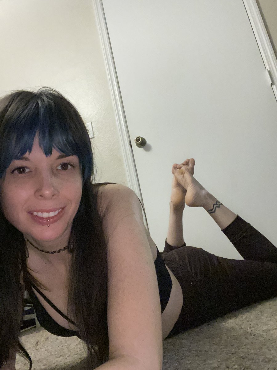 SummerSolesis tweet media