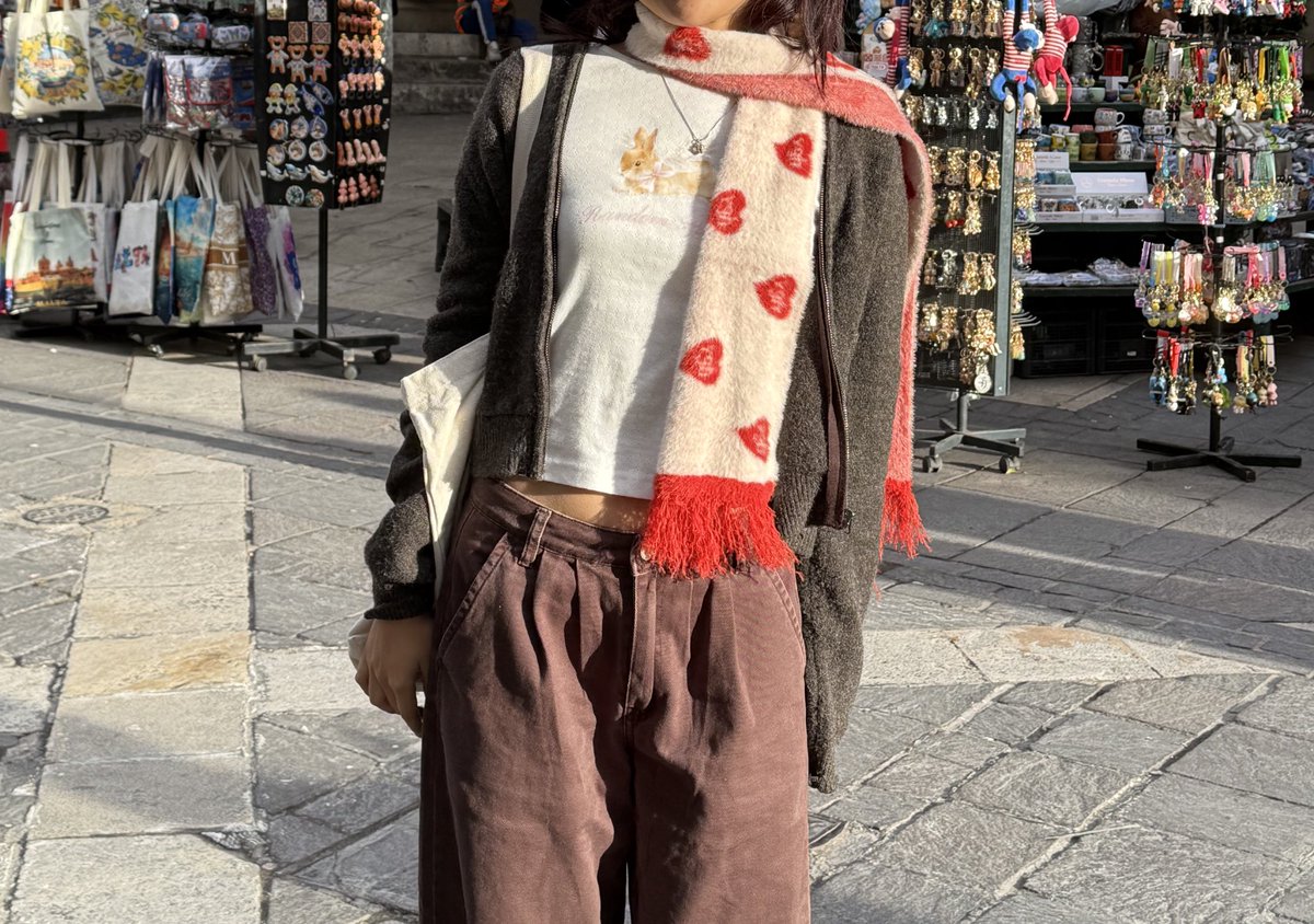 missp_mystaery's tweet image. หายไปนาน เดี๋ยวมาแปะเสื้อผ้าแบรนด์ไทยที่พกมาที่นี่นะคับ ใส่บ่อยใส่วนๆ (เพราะมาอยู่นาน55555) เพื่อนชมเยอะมาก แบรนด์ไทยคือทิสุดจริง ;-;