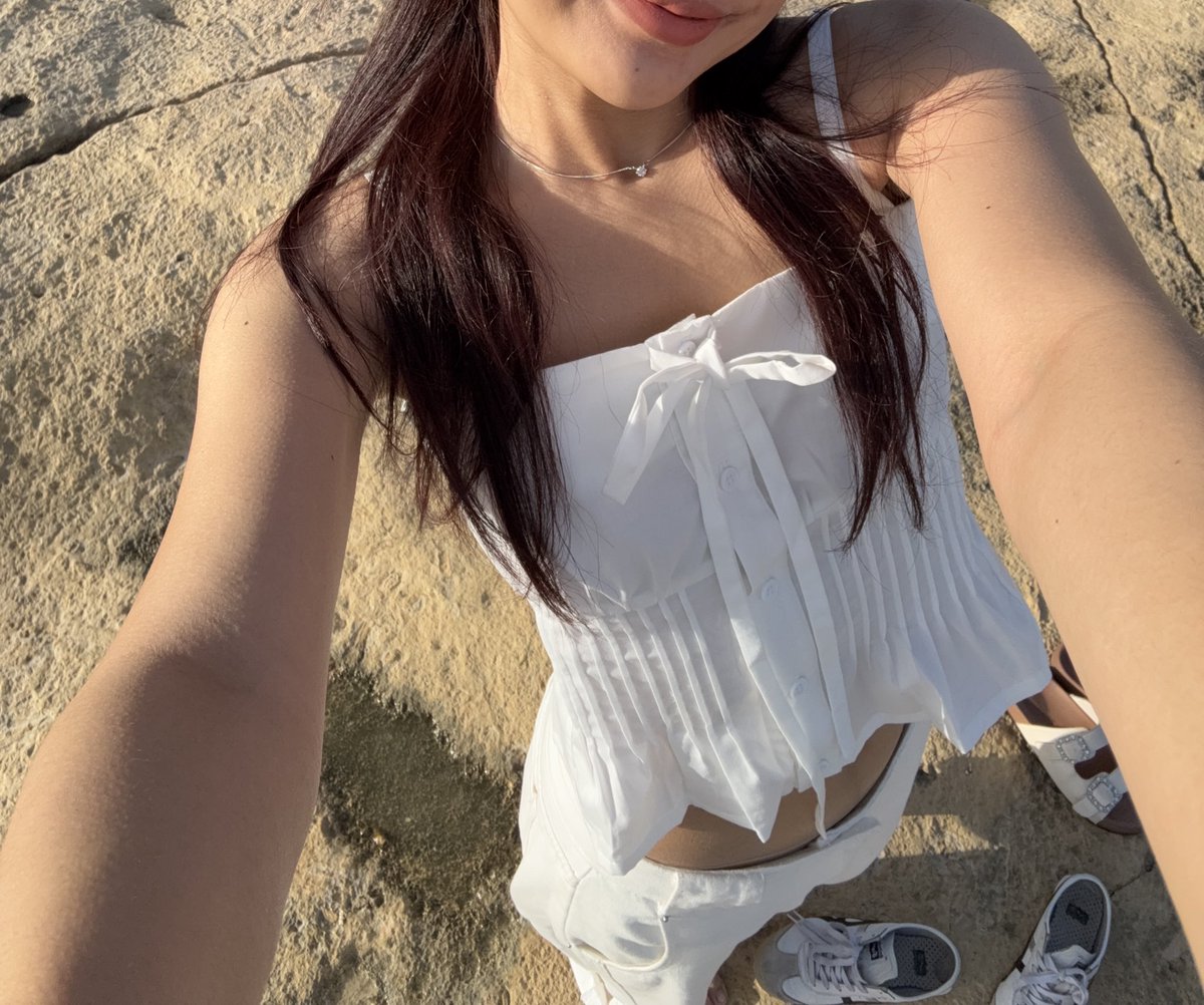 missp_mystaery's tweet image. หายไปนาน เดี๋ยวมาแปะเสื้อผ้าแบรนด์ไทยที่พกมาที่นี่นะคับ ใส่บ่อยใส่วนๆ (เพราะมาอยู่นาน55555) เพื่อนชมเยอะมาก แบรนด์ไทยคือทิสุดจริง ;-;