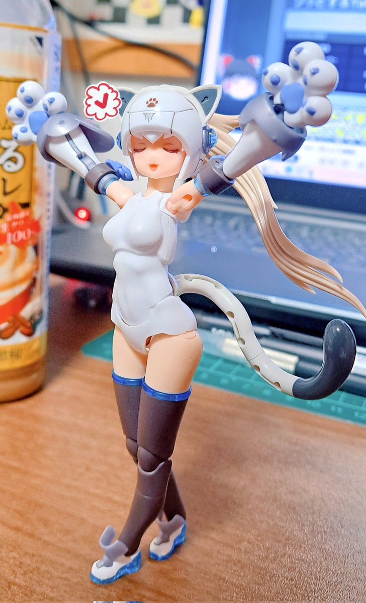 nisitaka1006's tweet image. 猫シャの黒髪ポニーテールが折れてしまった…
とりあえず玉藻のポニーテール付けとくか…
似合うな…(*´-`)
#メガミデバイス