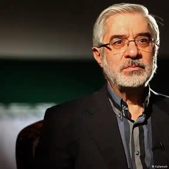 Mkkkkk999222's tweet photo. به نظرم تنها فردی که میتونه ایران را از این باتلاقی که آخوند ساخته نجات دهد #میر_حسین_موسوی است. https://t.co/SeYqi6JJPa
