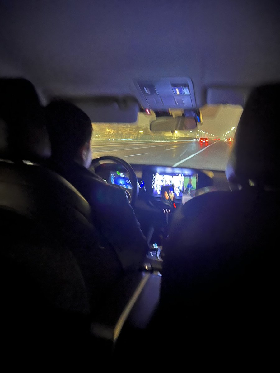 乗ったDiDiのタクシー運転手が電話越しでビットコインの話しをしてたので、BTC買ってるの？ て聞いたら、今景気が不安定だから、買ってるよと言ってた