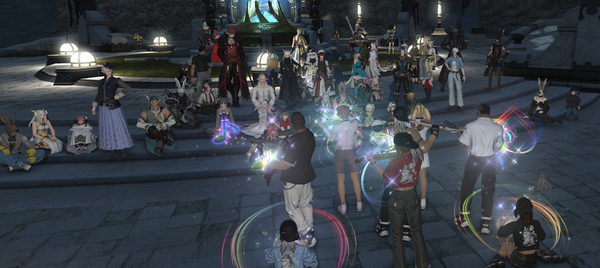 We're having a little pop-up show on Gaia>Tiamat>Limsa. I hope you can come for a little while. We can't play for a long time today, maybe there will be more music at the weekend ♥