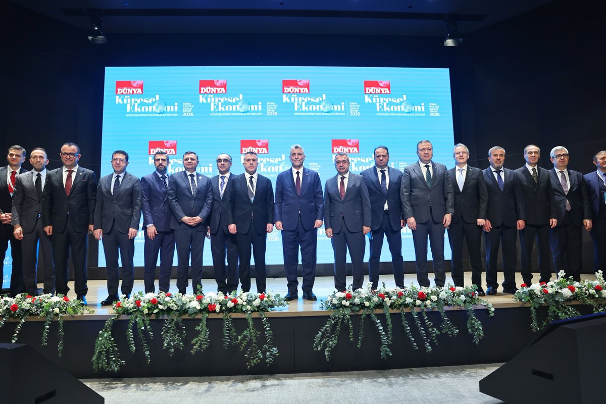 Ticaret Bakanımız Sayın <a href="/omerbolatTR/">Prof. Dr. Ömer Bolat</a>’ın teşrifleriyle, <a href="/turkihracat/">TİM</a> Başkan Vekili Sayın <a href="/FikretKileci/">Fikret Kileci</a>'nin ev sahipliğinde gerçekleştirilen Dünya Gazetesi İhracat Zirvesi kapsamında düzenlenen ‘’Uzmanlar Konuşuyor’’ oturumunda Genel Müdürümüz Fatih Tuğrul Topaç, İGE’nin