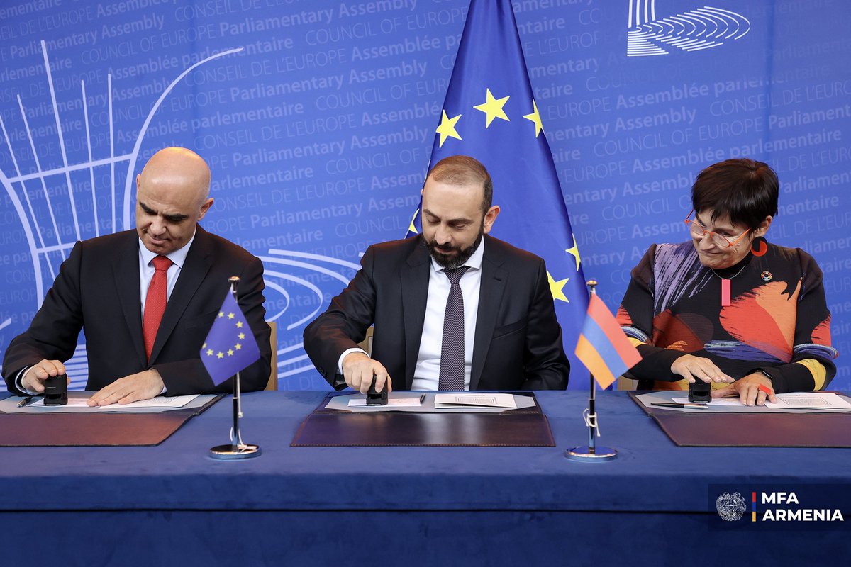 MFAofArmenia's tweet image. Marking the 25th anniversary of 🇦🇲’s accession to @coe, special stamp cancellation ceremony was held at the headquarters of the #CoE.

The stamps were cancelled by FM @AraratMirzoyan, CoE SecGen @alain_berset, #PACE President @BayrPetra.
