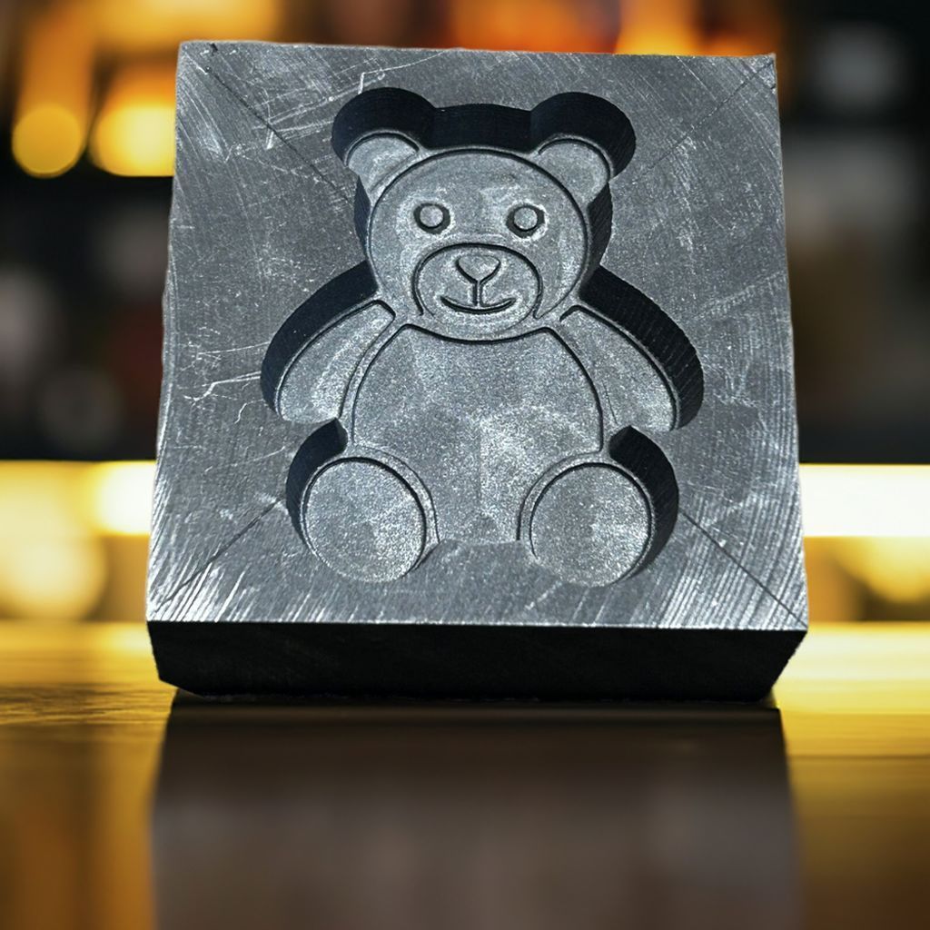 InfoScottish's tweet image. Cast your own silver cubs! This high-density Graphite Bear Mold is perfect for pouring .999 silver or gold. Durable, heat-resistant, and reusable. 

Link in Bio.

#UKStackers #PureScottishSilver #GraphiteMold #SilverPouring #MetalCasting #SilverSmith #CustomSilver
