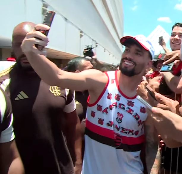 "Não tinha outra coisa na minha cabeça. Era voltar ou voltar. Talvez o Flamengo não precisasse de mim, mas eu precisava muito do Flamengo."

- Lucas Paquetá, na Flamengo TV.

📸 Reprodução/Flamengo TV
