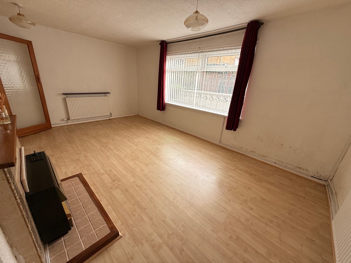 AngelwoodsAgent's tweet photo. New to market - 3 Bed End Of Terrace, Nant Celyn Close, Pontnewydd, Cwmbran, £149,950. View details: https://t.co/DZwWMcGBiY https://t.co/RRyTsb3ZJ2