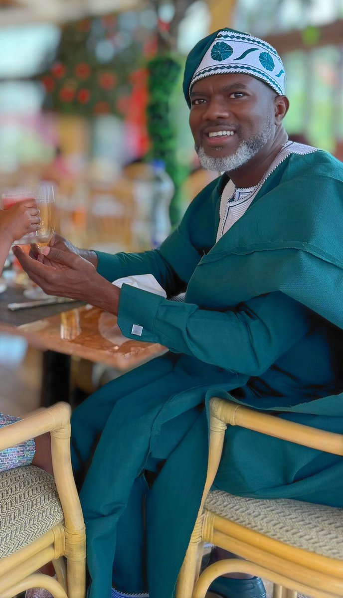 renoomokri's tweet image. Despite the constant de-marketing of the Nigerian economy by Peter Obi, more Nigerians are patronising made-in-Nigeria products. And the reason the Naira has made its best improvement in two years today, and now trades at ₦1394 to $1, is because of the deft handling of the…